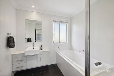 Property photo of 42 Shearwater Drive Warriewood NSW 2102