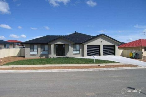 Property photo of 9 Nicholls Drive Yass NSW 2582