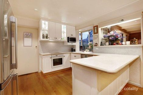 Property photo of 30 Dunbarton Drive Wantirna VIC 3152