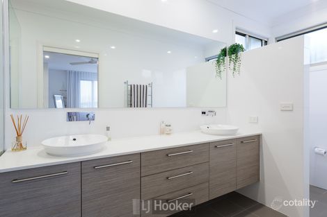Property photo of 17 Rani Close Speers Point NSW 2284