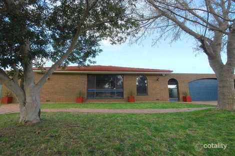 23 Eyre St, Lake Albert, NSW 2650