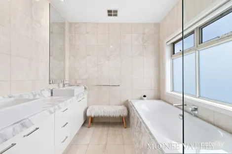 Property photo of 20 Arbor Terrace Avondale Heights VIC 3034