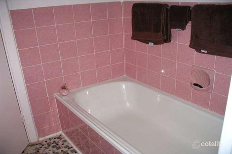 Property photo of 8 Thiele Avenue Loxton SA 5333