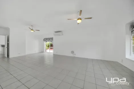 Property photo of 15 Glencara Close Westmeadows VIC 3049