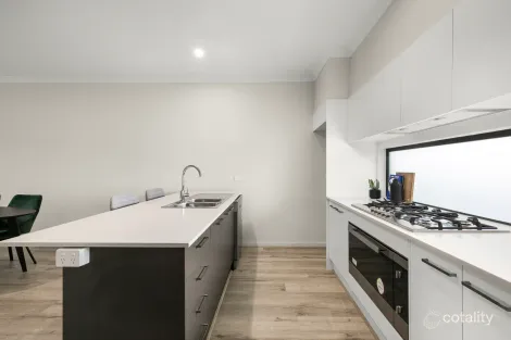 Property photo of 18 Cushen Place Broadmeadows VIC 3047