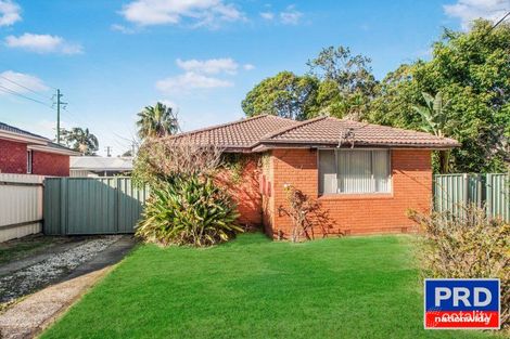 2/3 Rachel Cres, Figtree, NSW 2525