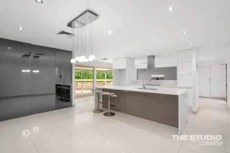 Property photo of 8 John Albert Close Kellyville NSW 2155