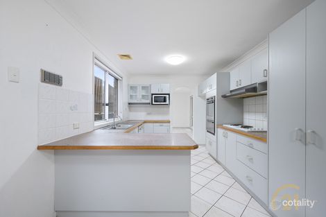 28 Candlewood St, Bossley Park, NSW 2176