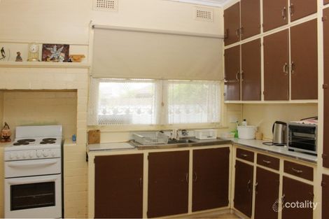 Property photo of 4 Old Street Swan Hill VIC 3585