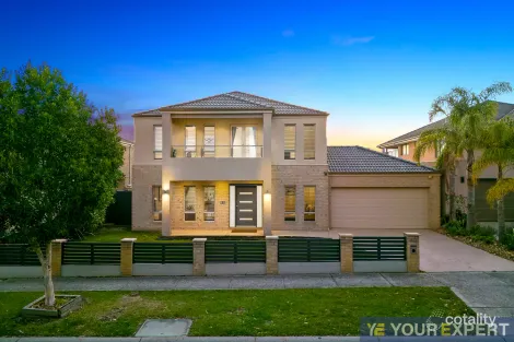 Property photo of 32 Lakeside Drive Berwick VIC 3806