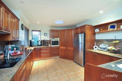 Property photo of 35 Windsor Place Carindale QLD 4152