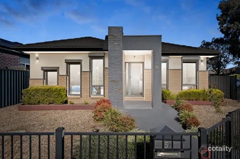 Property photo of 56 Pine Park Drive Wollert VIC 3750