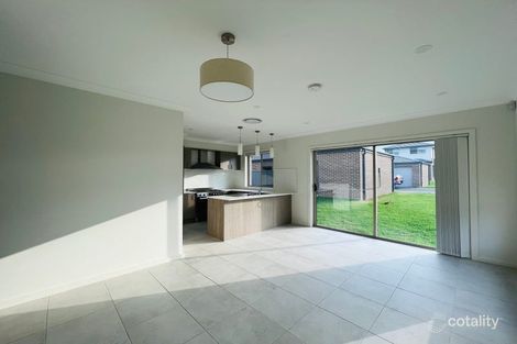 Property photo of 32 Cunningham Crescent Bardia NSW 2565