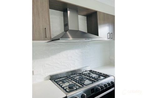 Property photo of 32 Cunningham Crescent Bardia NSW 2565