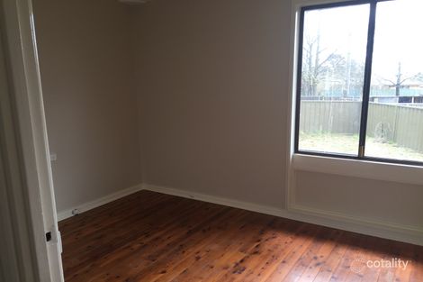 Property photo of 10 Currong Crescent Orange NSW 2800