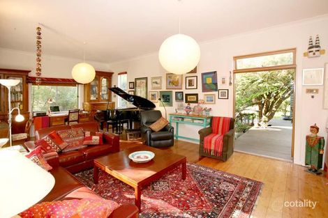 Property photo of 3 Rostrevor Parade Mont Albert VIC 3127