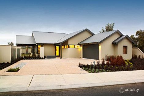 2 Shields Cres, Wongan Hills, WA 6603