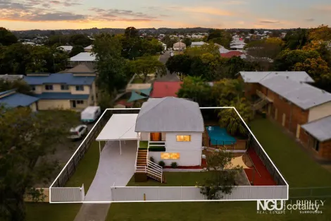 18 Green St, Booval, QLD 4304
