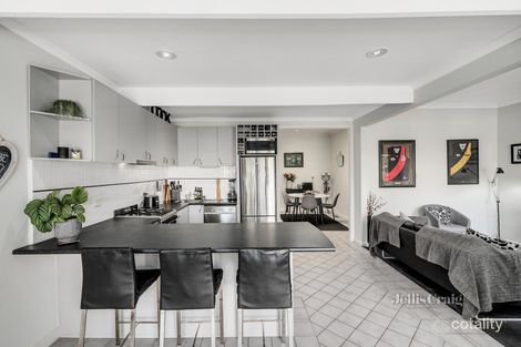 Property photo of 12 Cleveland Road Ashwood VIC 3147