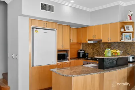 Property photo of 18/103 Salerno Street Surfers Paradise QLD 4217