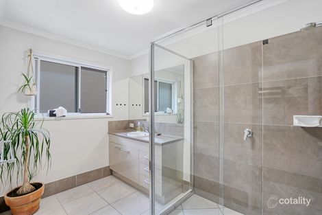 Property photo of 95 Lakeside Crescent Ningi QLD 4511