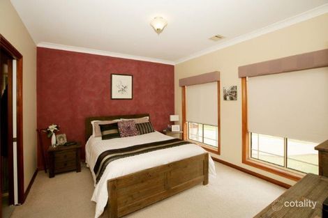 Property photo of 6 Minya Place Glenfield Park NSW 2650