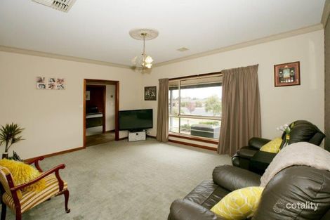 Property photo of 6 Minya Place Glenfield Park NSW 2650