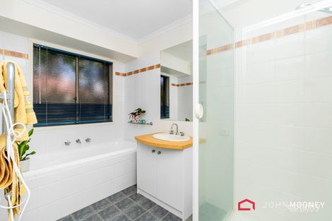 Property photo of 4 Walla Place Glenfield Park NSW 2650