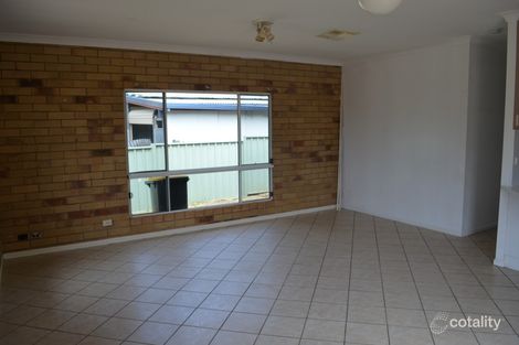Property photo of 2/16 White Street Emerald QLD 4720