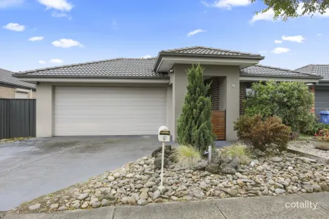 Property photo of 9 Ceres Way Cranbourne West VIC 3977