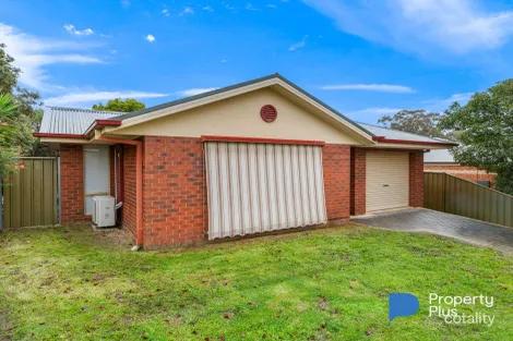 8 Baden-Powell Pl, Strathdale, VIC 3550