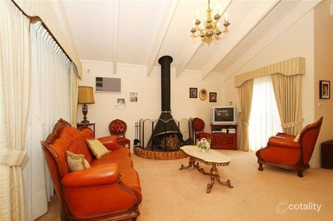 Property photo of 108 Prince Of Wales Avenue Mill Park VIC 3082