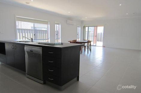 Property photo of 32 Lockhart Street Mernda VIC 3754