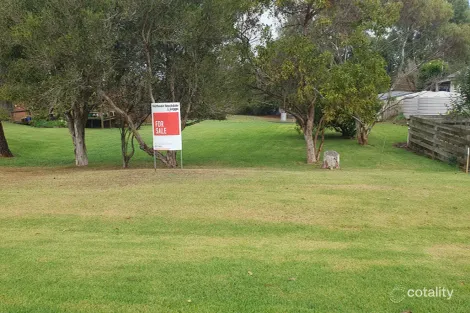 18 River Rd, Woodford, VIC 3281
