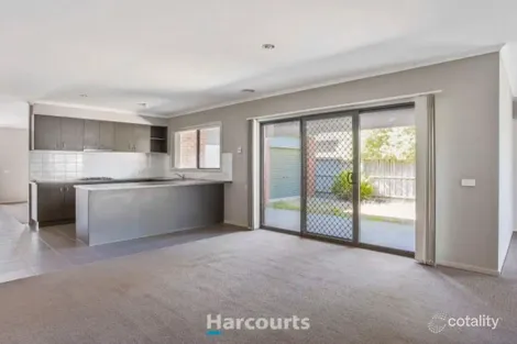 Property photo of 13 Inkerman Street Berwick VIC 3806