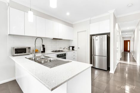 Property photo of 27 Cotchin Close Wollert VIC 3750
