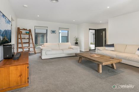 Property photo of 2/7 Koomaloo Place Carrum Downs VIC 3201