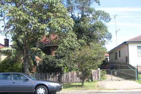 33 Merrett Ave, Cringila, NSW 2502