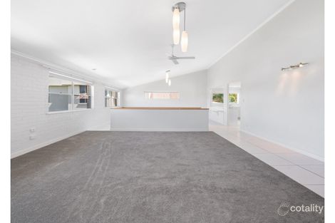 Property photo of 8 Solar Court Benowa QLD 4217