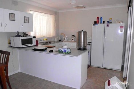 Property photo of 42 Carbenet Drive Hackham SA 5163