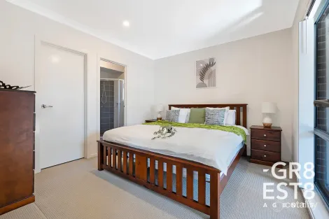 Property photo of 22 Panama Road Cranbourne West VIC 3977