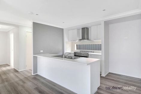 Property photo of 38 Stonehill Drive Maddingley VIC 3340