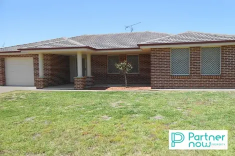 26 Warwick Rd, Hillvue, NSW 2340