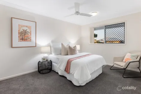 Property photo of 76 Willowtree Drive Flinders View QLD 4305