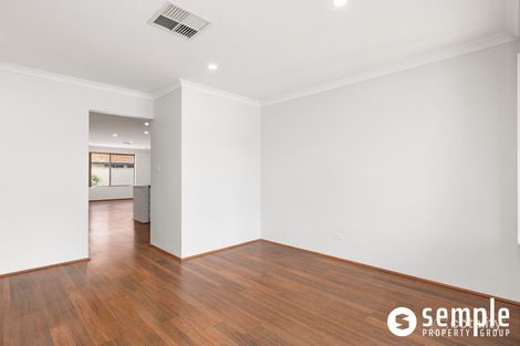 Property photo of 12 Leichhardt Crossing Hammond Park WA 6164