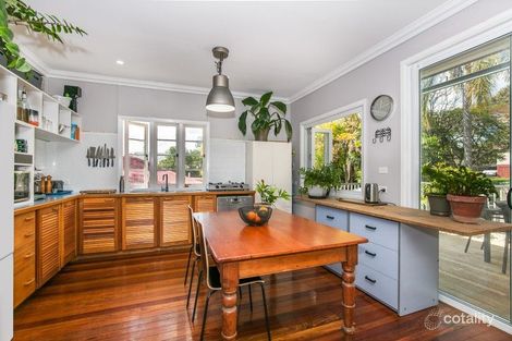 Property photo of 143 Beddoes Street Holland Park QLD 4121