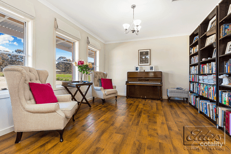 Property photo of 5 Heritage Drive Sedgwick VIC 3551