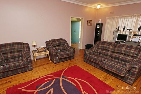Property photo of 63 Tichborne Crescent Kooringal NSW 2650