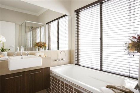 Property photo of 15 Ridgevale Boulevard Holmview QLD 4207