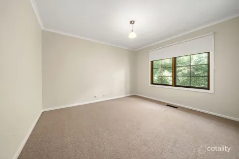 Property photo of 70 Lyttleton Crescent Cook ACT 2614